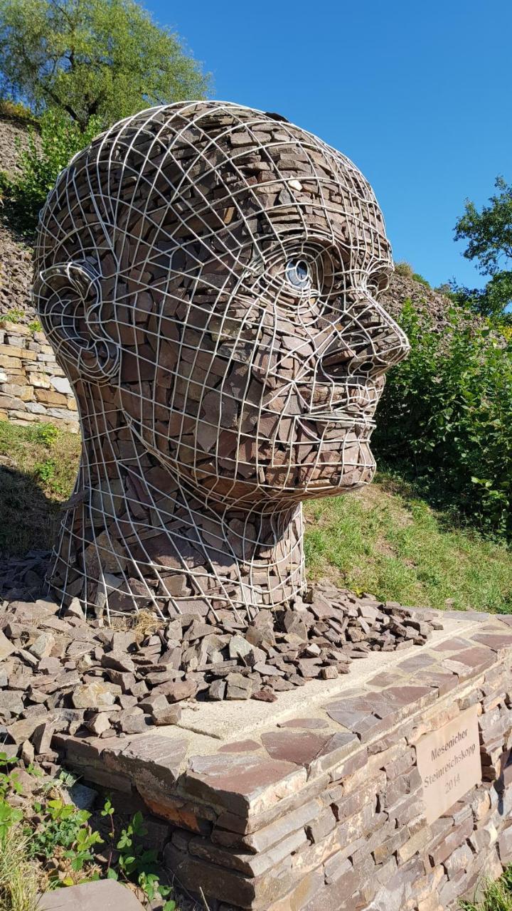 Weingut Erich Serwazi Mesenich Exteriér fotografie